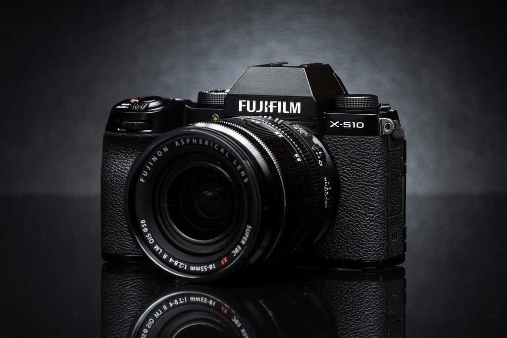 Fujifilm X- S10 