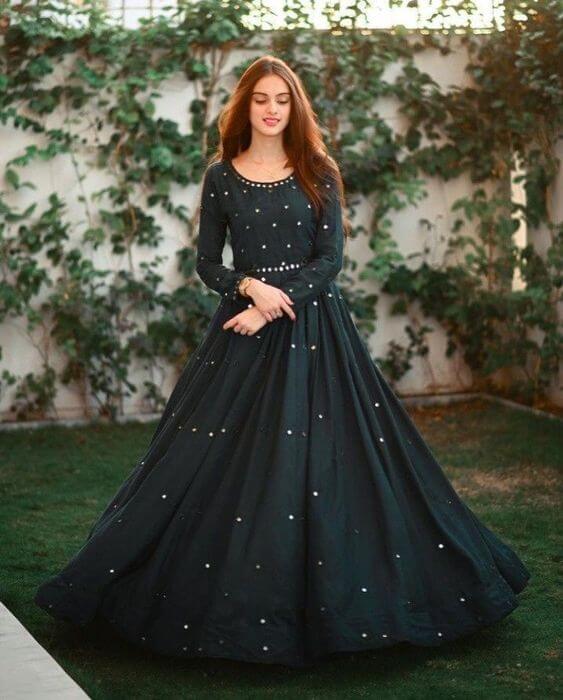 Poses in Gown | Photo poses girls | Long dress poses photoshoot | gown poses  photo ideas for girls - YouTube