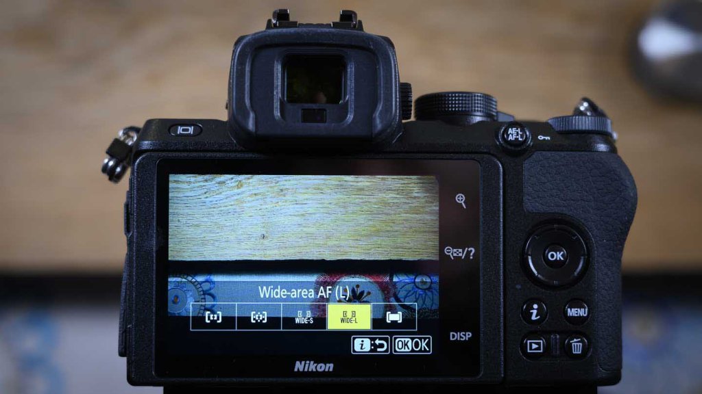 Autofocus System, Shutter Speed, and Operational Conditions