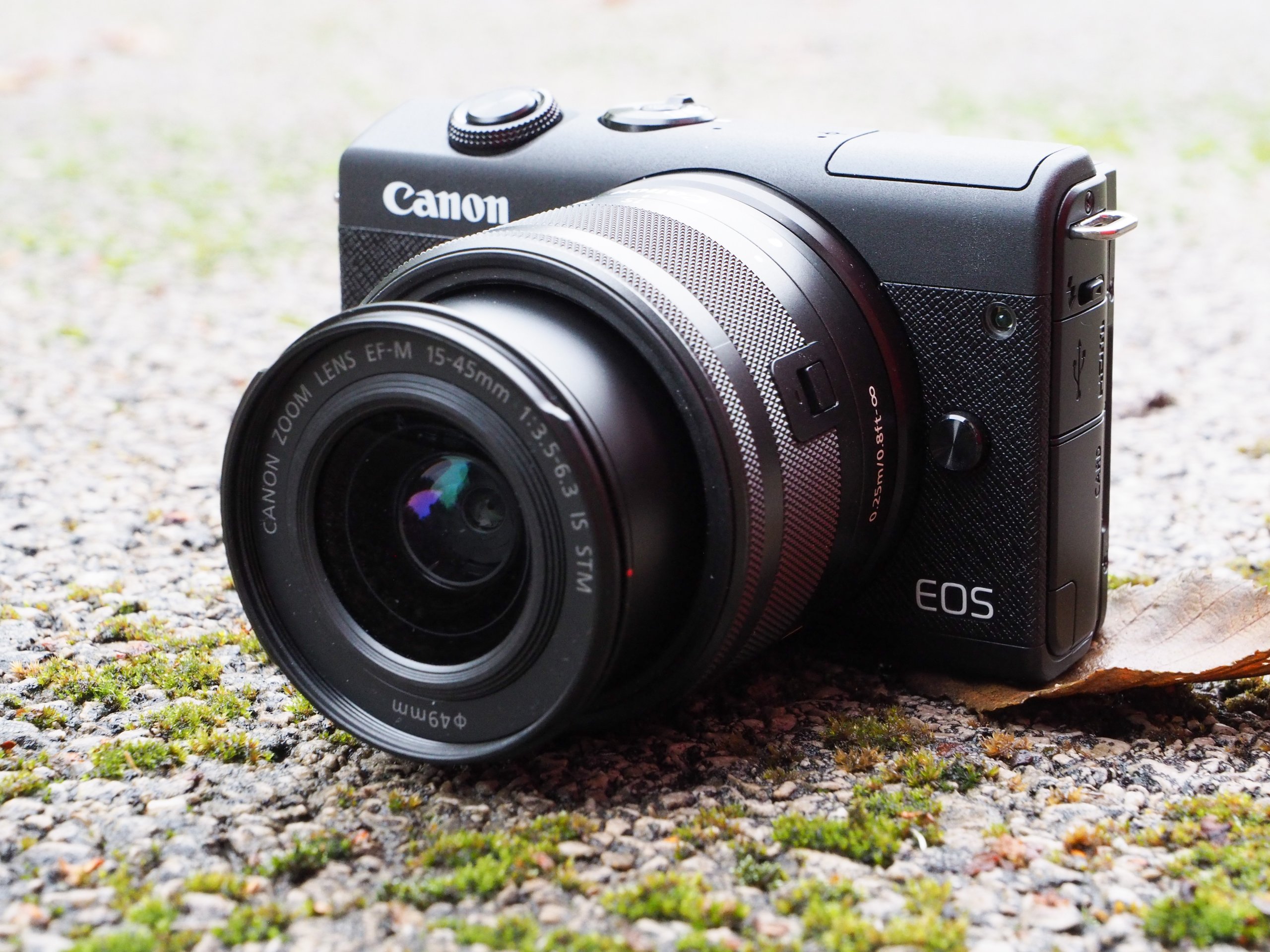 Canon EOS M200