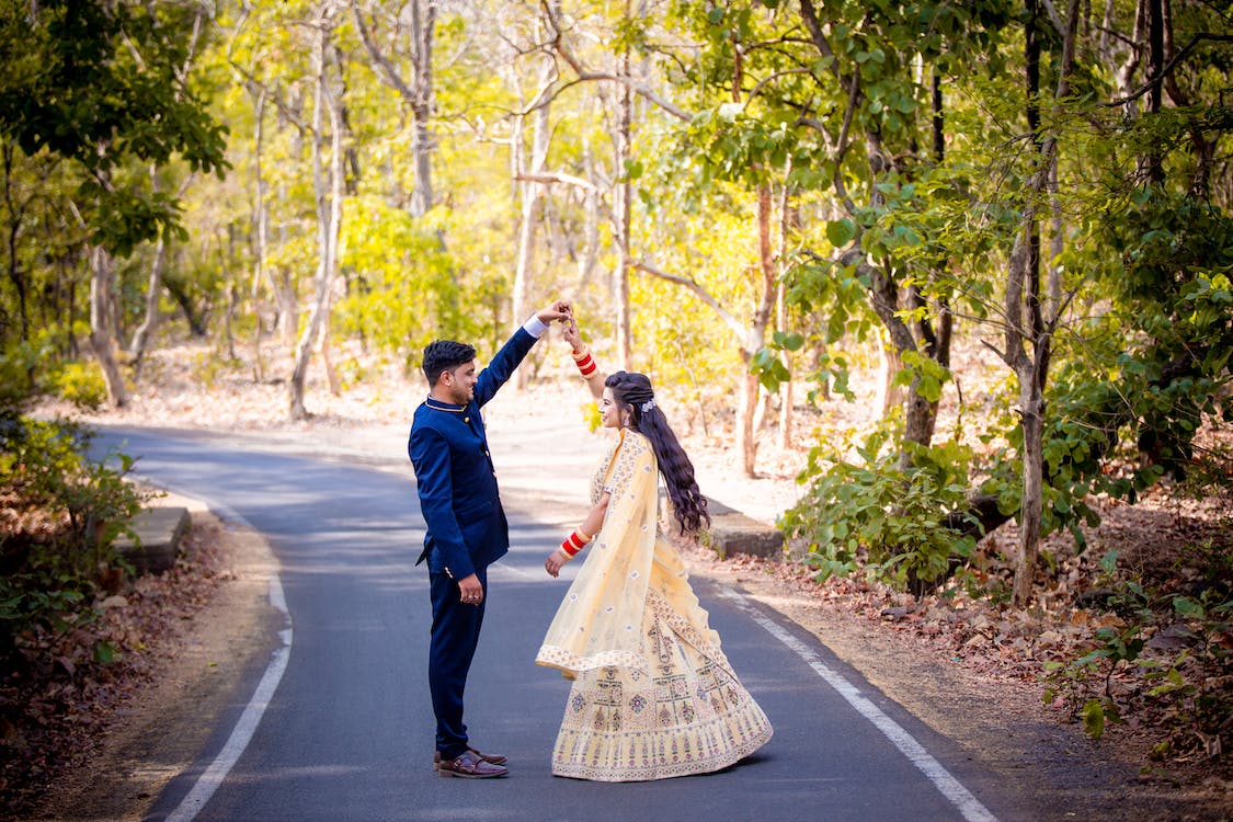 Hand-to-Hand Pose