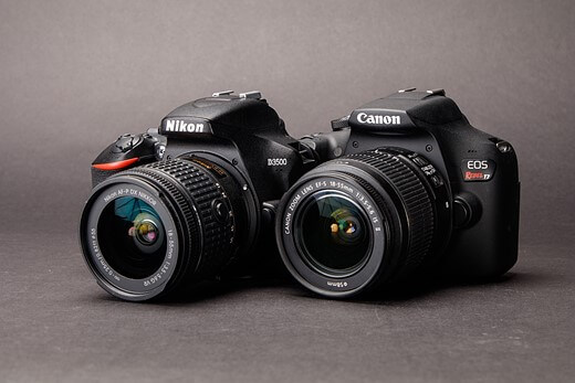 Detailed Comparison Between Nikon D3500 vs. Canon T7