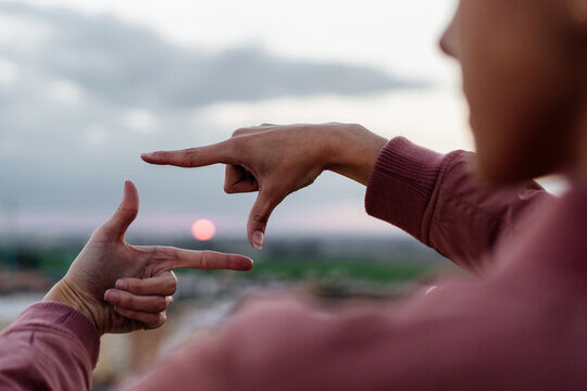 Hands As Frames