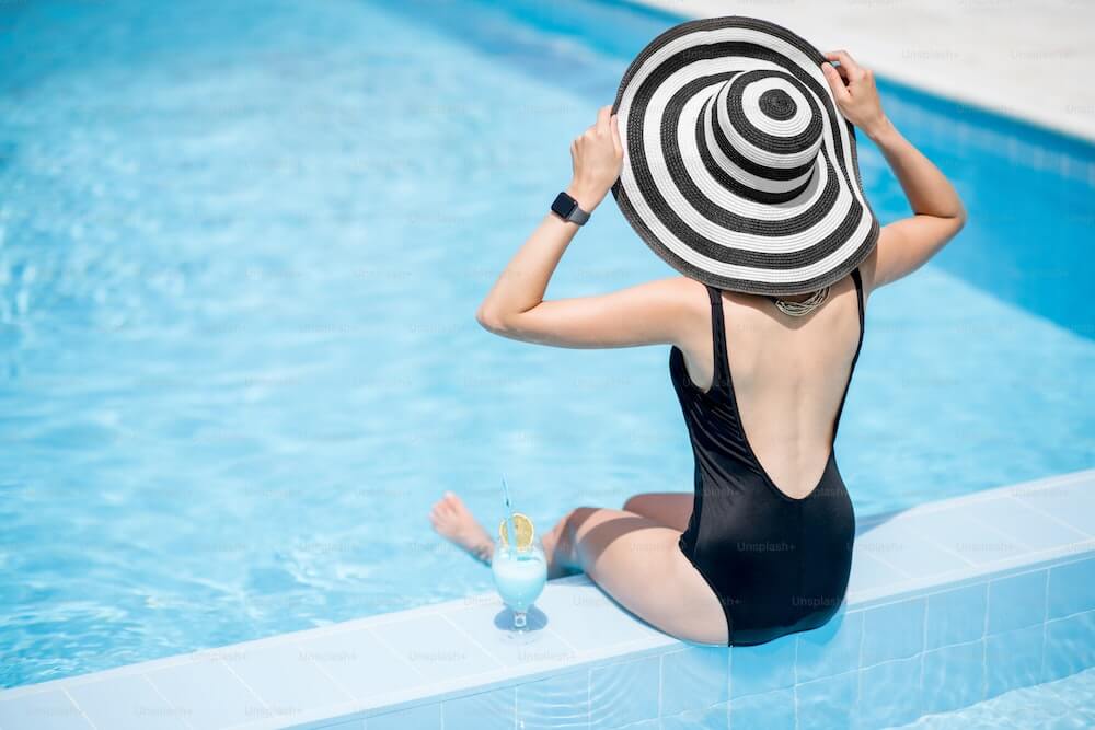 How to Incorporate Props Effectively in a Swimsuit Photoshoot?