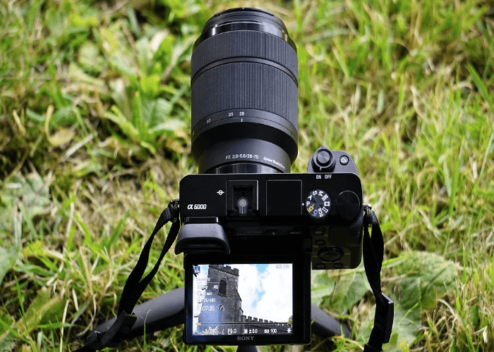 Sony A6000 and A7: Physical Features