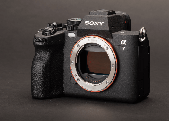 Sony A6000 and A7: Price Factors
