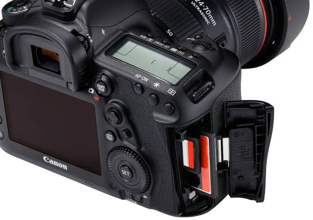 What Cards Fit in Canon EOS 5D Mark IV