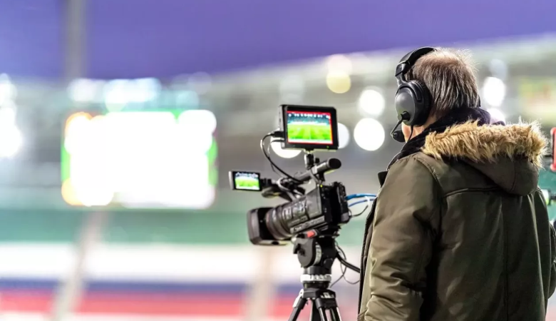 What Features Should You Look for In a Camera for Filming Sports?