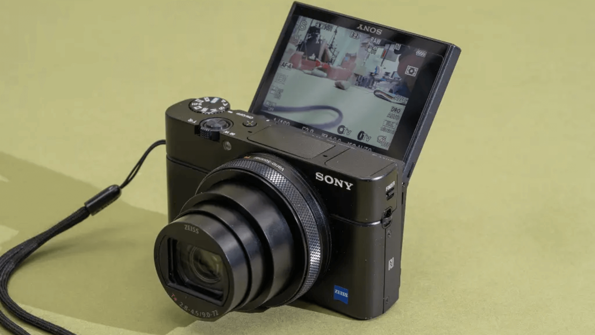 Compact_Cameras_Point-and-Shoot
