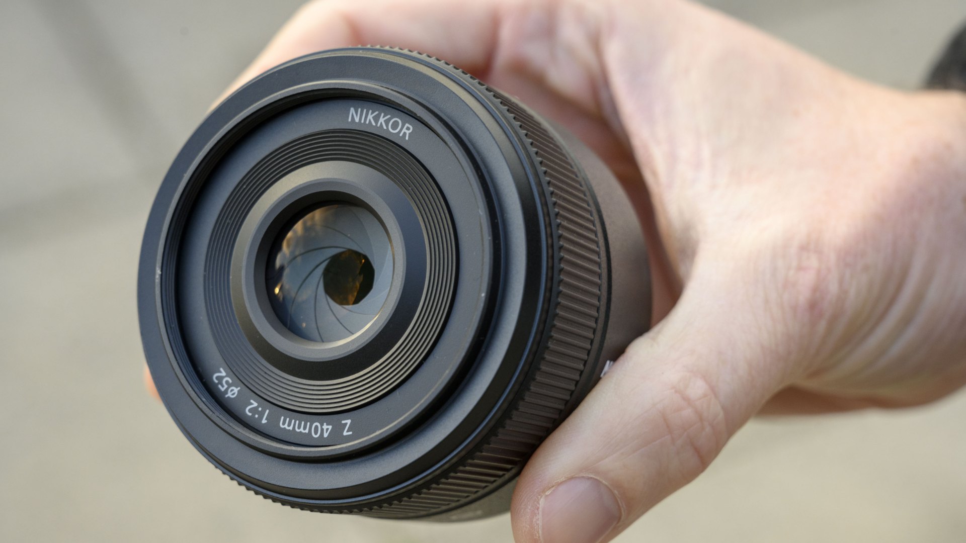 I-I-4Nikon_Z_40mm_f_2