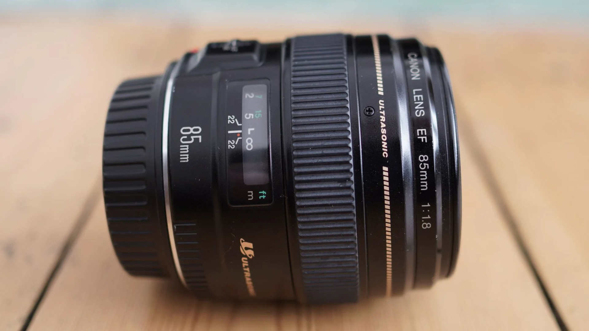 I-I-5Canon_EF_85mm_f_18_USM