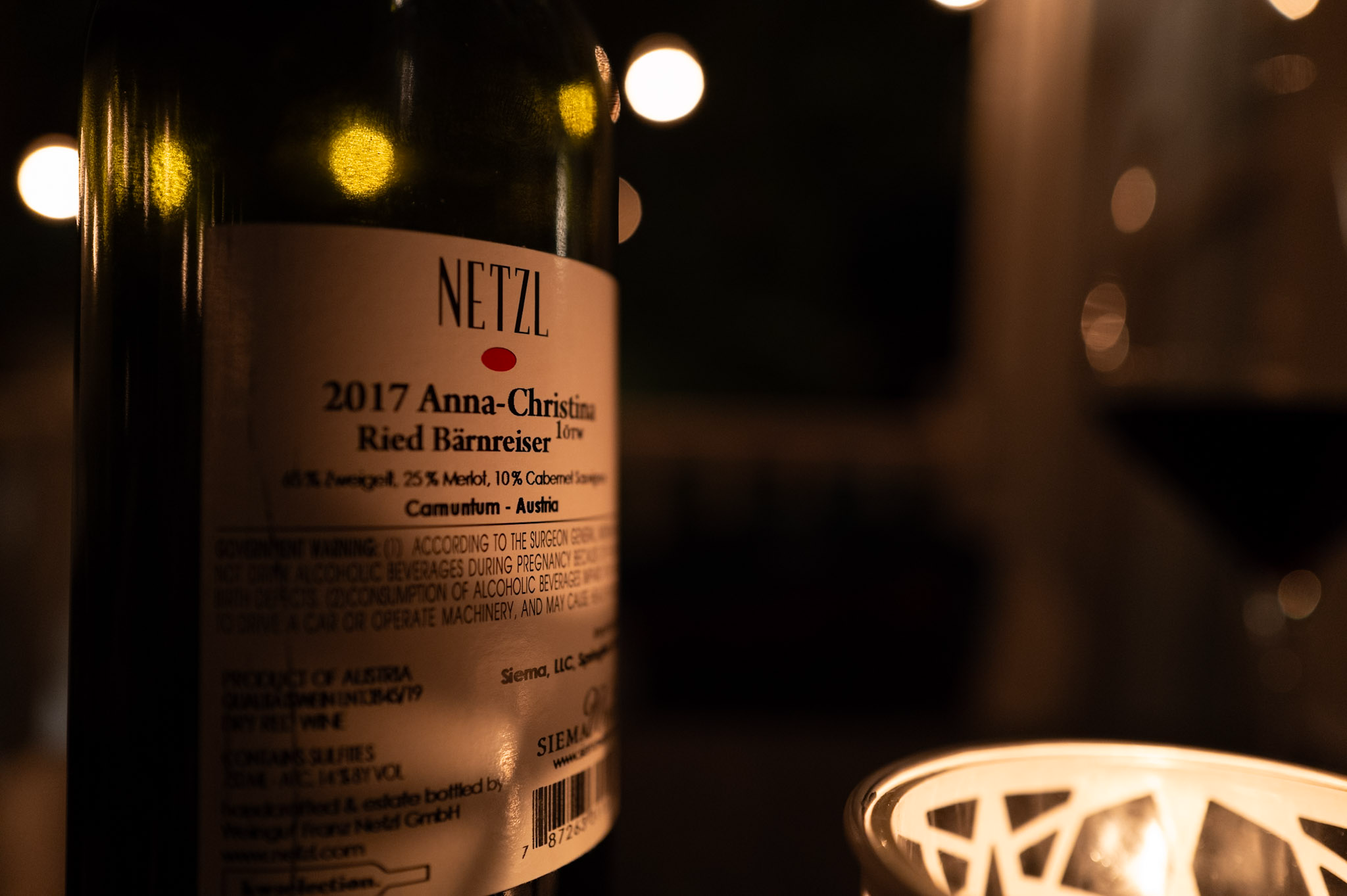 Wine_Label_in_Candlelight