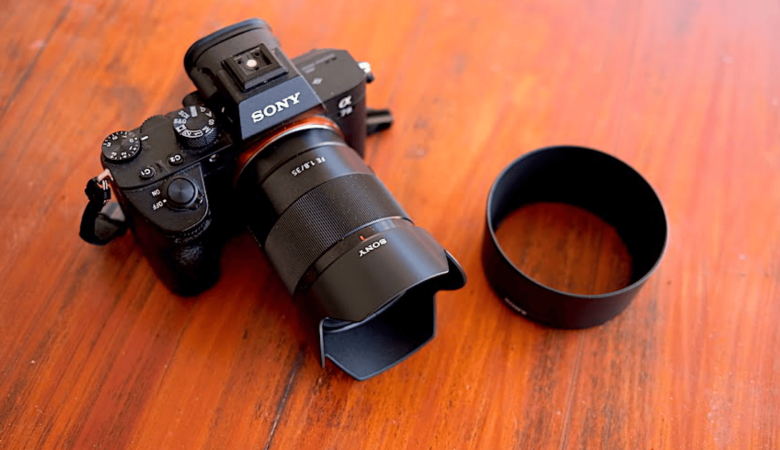 purpose of lens hood